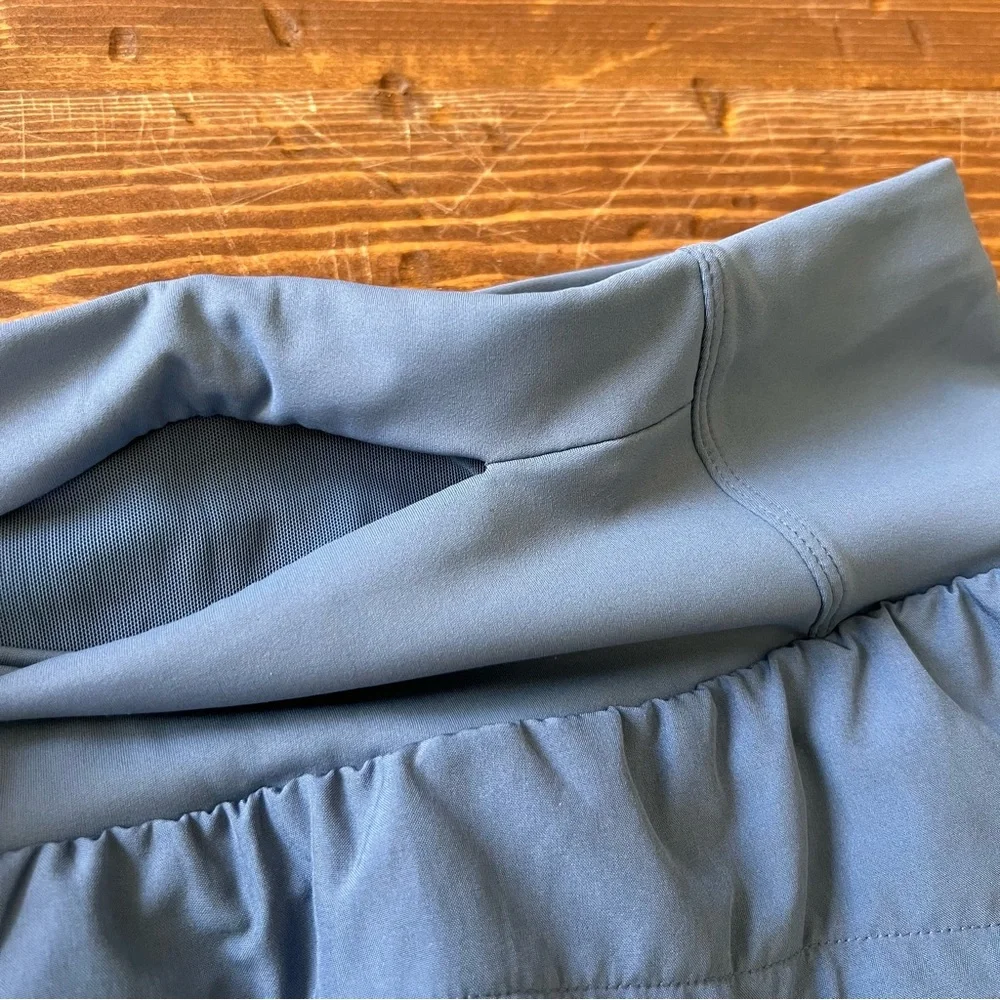 The Gym People Women's Athletic Shorts Size Medium Blue Lined Pockets NWT - Picture 9 of 10